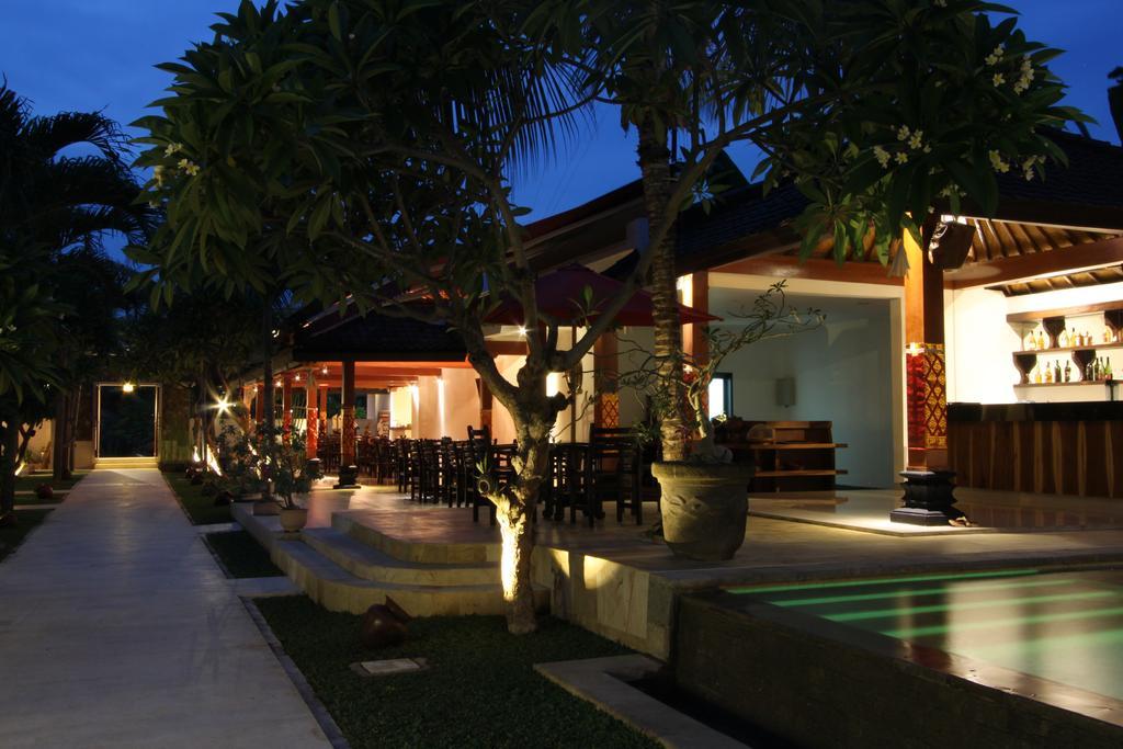 Hotel Melamun Lovina Beach Extérieur photo