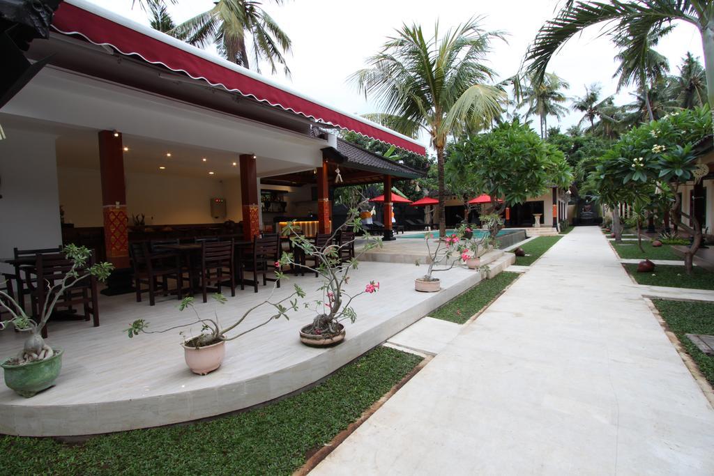 Hotel Melamun Lovina Beach Extérieur photo