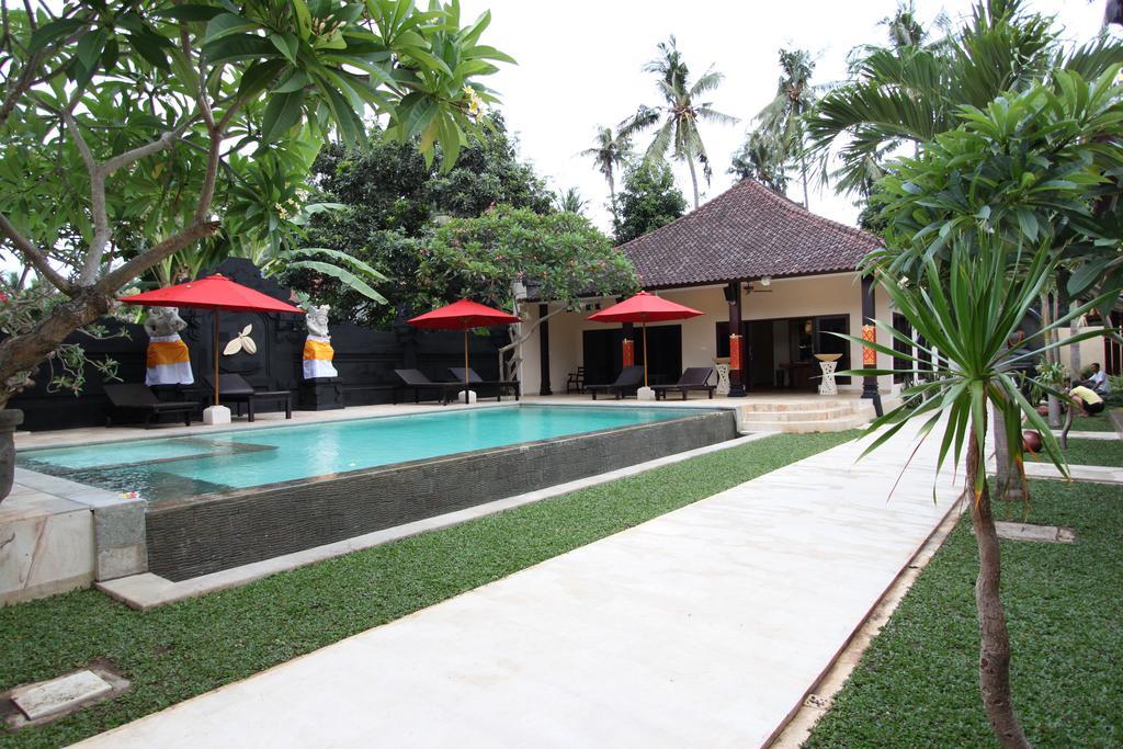 Hotel Melamun Lovina Beach Extérieur photo