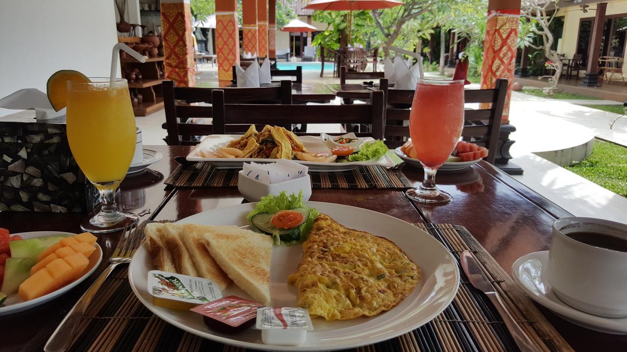 Hotel Melamun Lovina Beach Extérieur photo