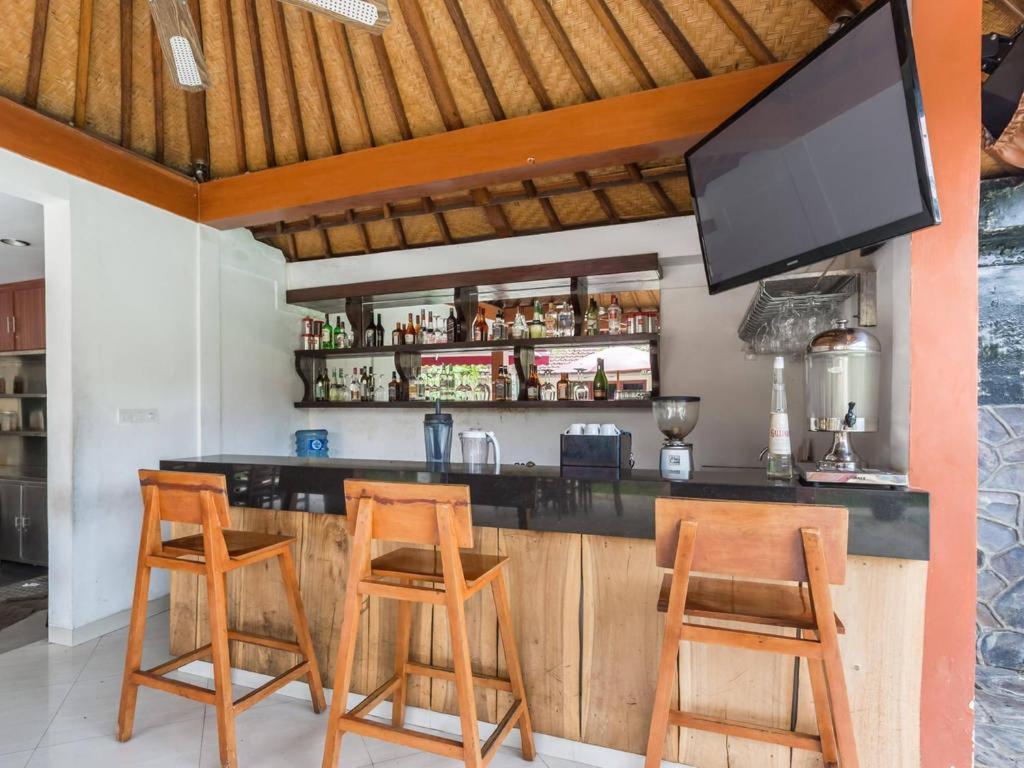 Hotel Melamun Lovina Beach Extérieur photo