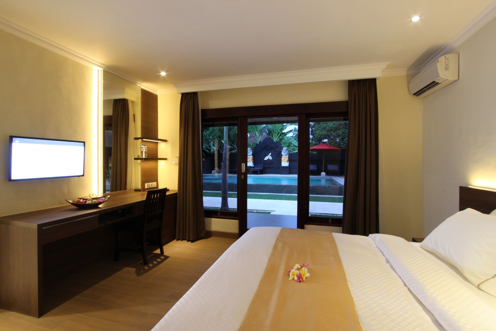 Hotel Melamun Lovina Beach Extérieur photo