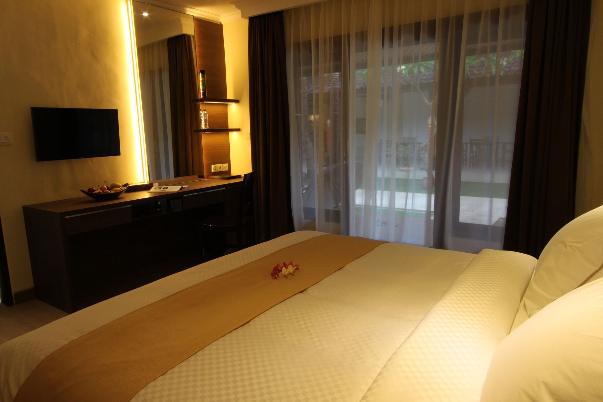 Hotel Melamun Lovina Beach Extérieur photo
