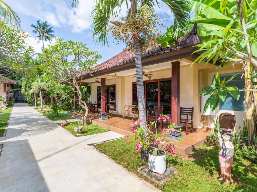 Hotel Melamun Lovina Beach Chambre photo